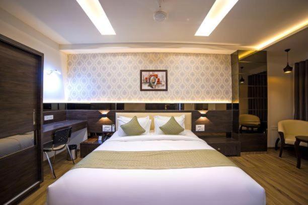 Hotel Shivalik - Mehsana Mahesana Exterior foto